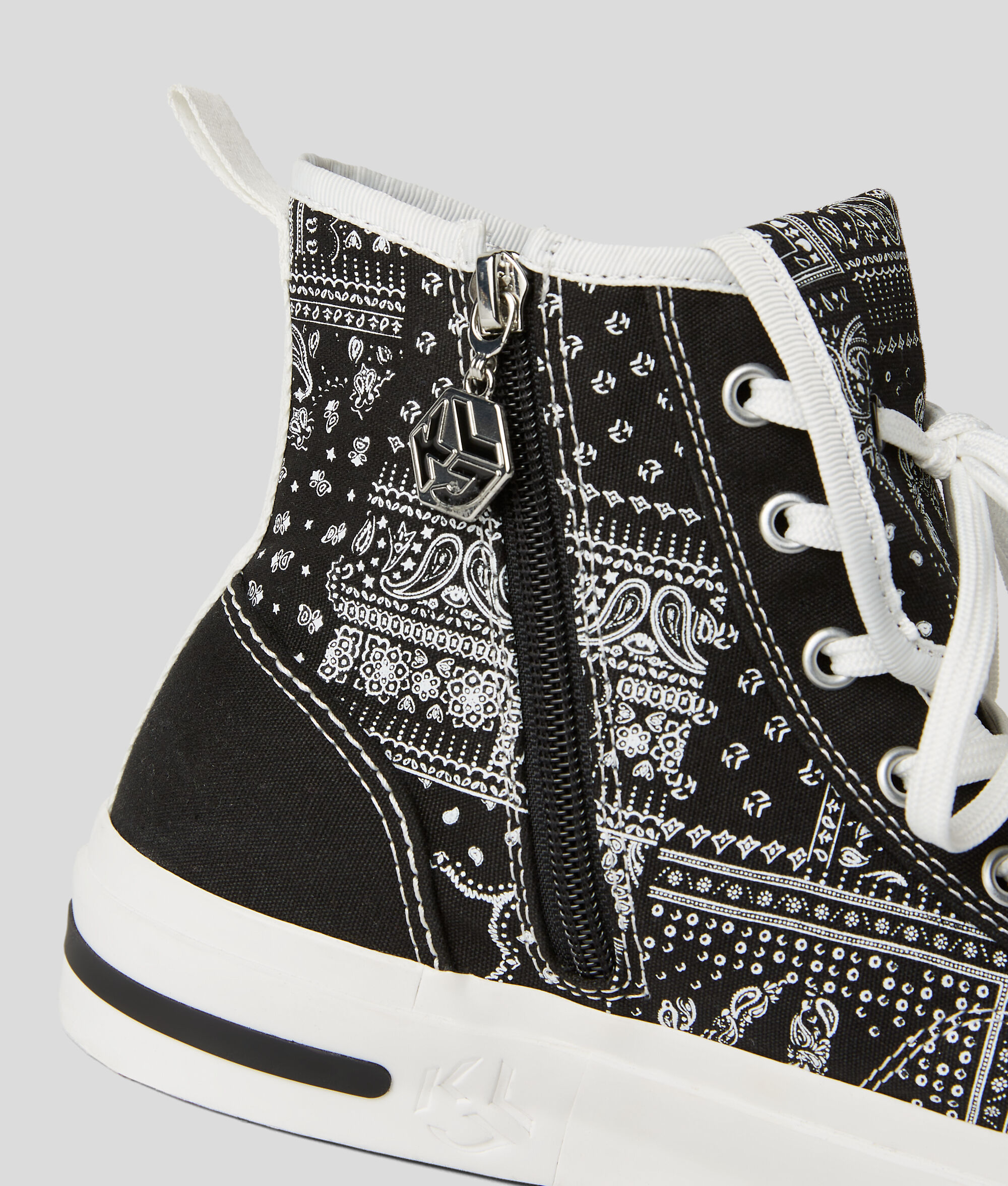 (image for) High-End KLJ VULC BANDANA-PRINT HIGH-TOP TRAINERS